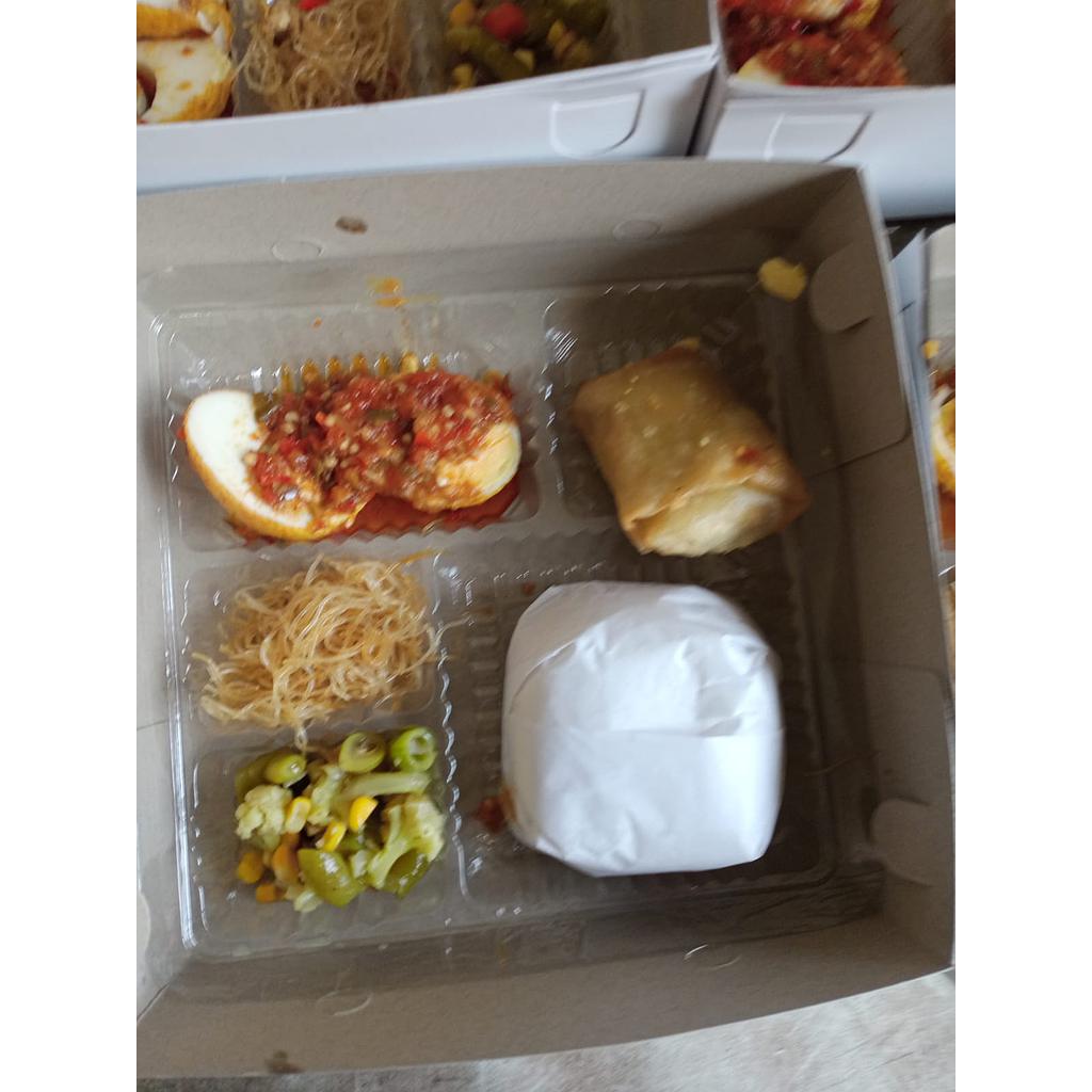 Srikandi Nasi Box: Santapan Nikmat yang Menyatu dengan Jiwa Cilacap